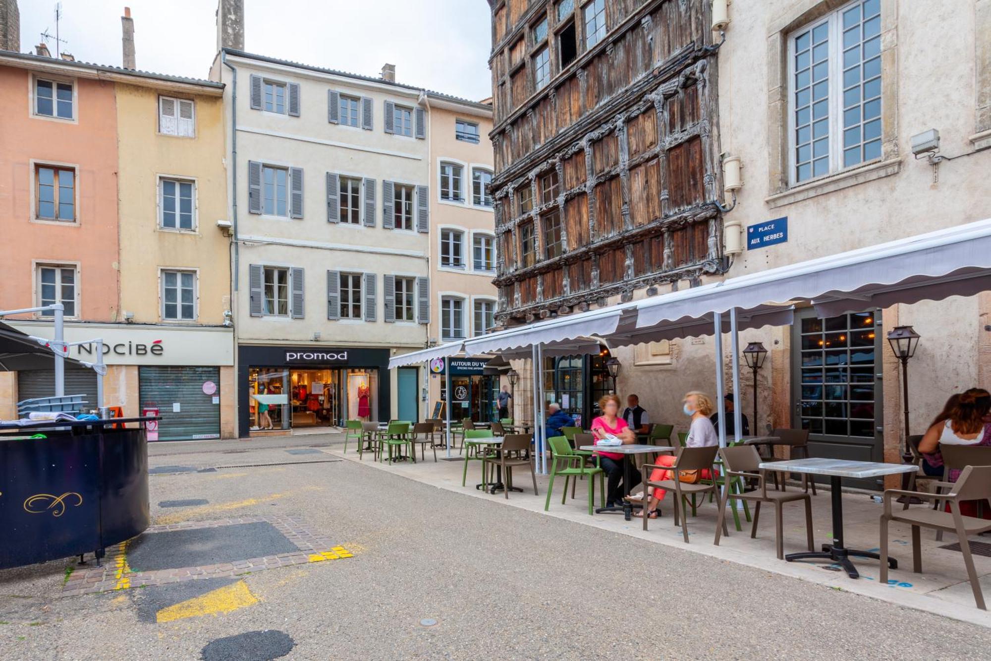 Superbe Appartement Duplex Centre Ville De Macon Exterior photo